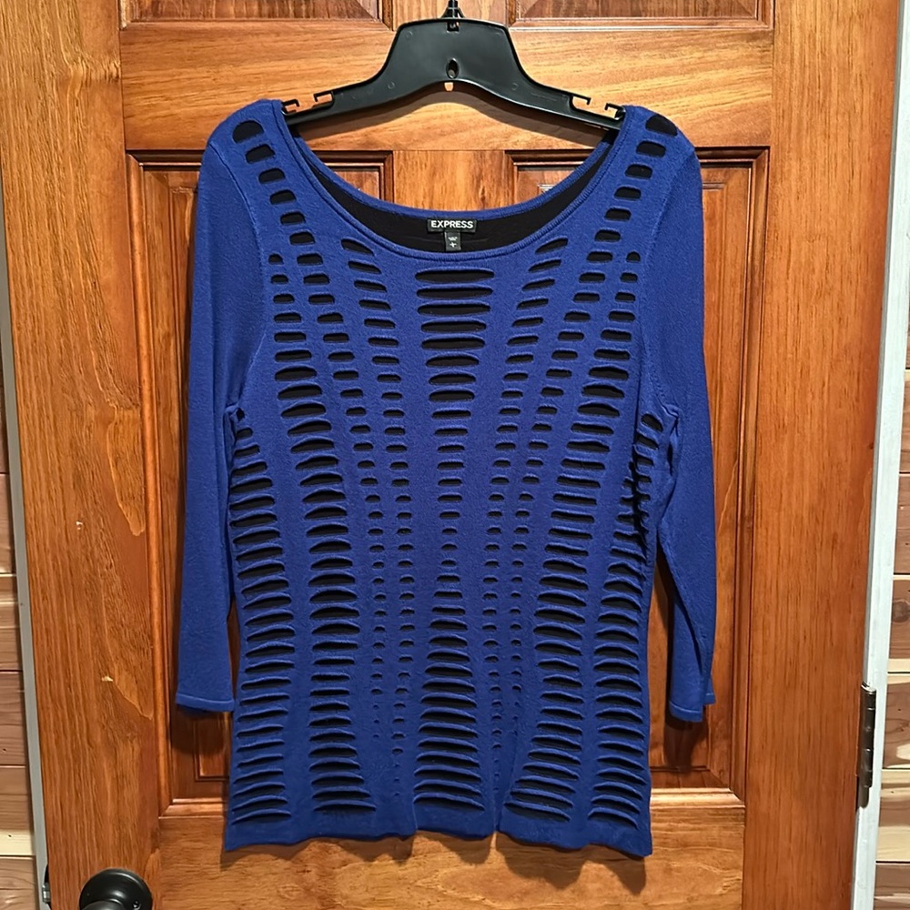 Express Sweater 💙🖤💙